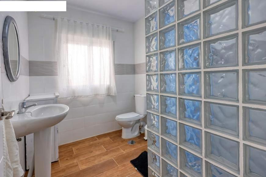 Casa Gardenia A 200M Playa Solo Familias Villa โกนิล เด ลาฟรอนเตรา ภายนอก รูปภาพ